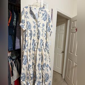 Ava & Viv Cream and Blue Floral Maxi Dress